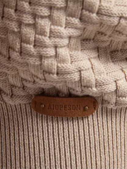 Cardigan col V en maille - Cross & Crown