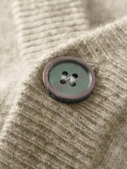 Cardigan en Laine Mérinos Col V - Cross & Crown